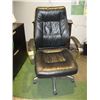 Image 1 : LEATHER? W/CHROME COMPUTER CHAIR