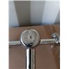 Image 2 : STAINLESS STEEL TAP SET