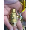 Image 2 : TUB OF KITS VALVES