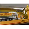 Image 2 : SHELL DIECAST SEMI FUEL TRUCK