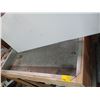 Image 2 : WOOD FRAMED GALVANIZED WASH TRAY