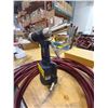 Image 2 : CAMPBELL HAUSFELD AIR RIVETER W/AIRLINE
