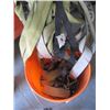 Image 2 : BUCKET W/TIE DOWN STRAPS