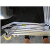 Image 2 : 4 METAL SHELF BRACKETS
