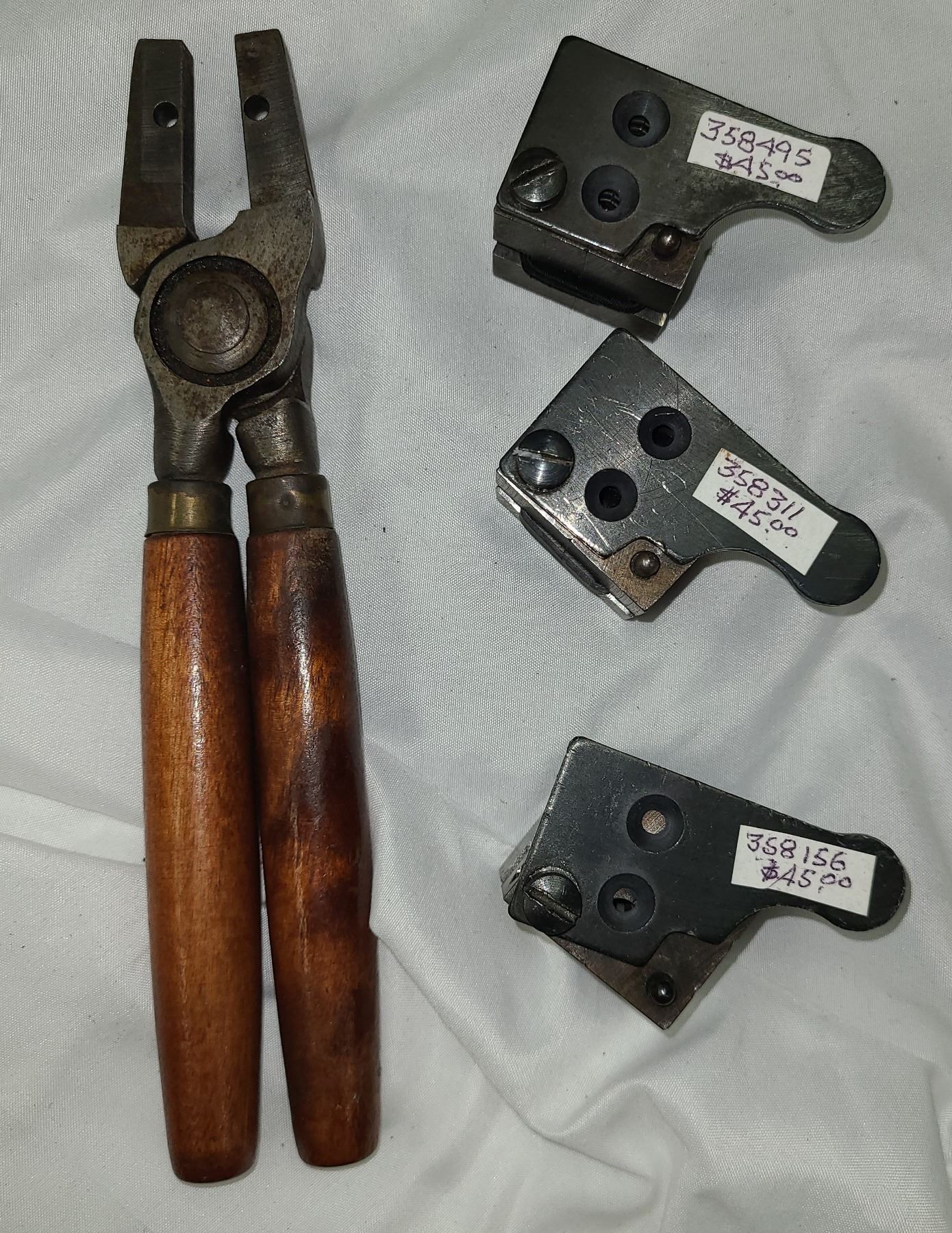 3 Bullet Molds by Lyman c/w Handles