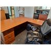 Image 9 : *US* CONTENTS OF HEAD OFFICE, INCLUDING LIGHT WOOD U-SHAPED DESK WITH HUTCH, 9 DOOR STORAGE