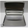 Image 1 : LOT OF 2 NEW HALF SIZE ALUMINUM BUN PANS