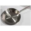 Image 3 : NEW 18/10 STAINLESS STEEL 9" ELEGNA FRYING PAN