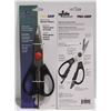 Image 2 : 2 NEW SETS OF UPDATE INTL. PRO-GRIP KITCHEN SHEARS