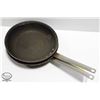 Image 1 : LOT OF 2 ALUMINUM 10" FRYING PANS