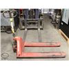 Image 1 : RED JOHNSTON 5500LBS PALLET JACK