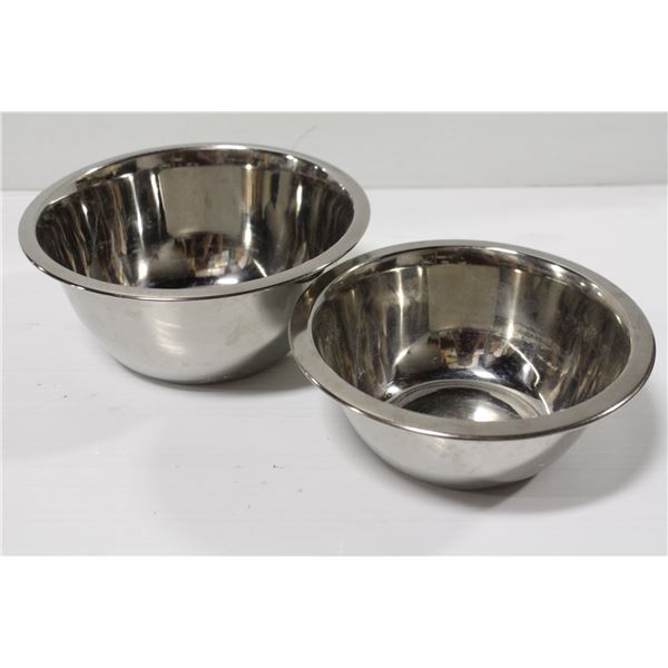 TWO STAINLESS STEEL MIXING BOWLS - 6-7"