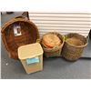 Image 1 : "Adventure Mystery Movie" - Large group of assorted wicker baskets/ hamper & dog bed