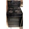 Image 1 : Frigidaire 4 stove electric burner & oven - not tested