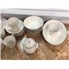 Image 2 : 35 pc. Royal Doulton England fine China tea & dinnerware set