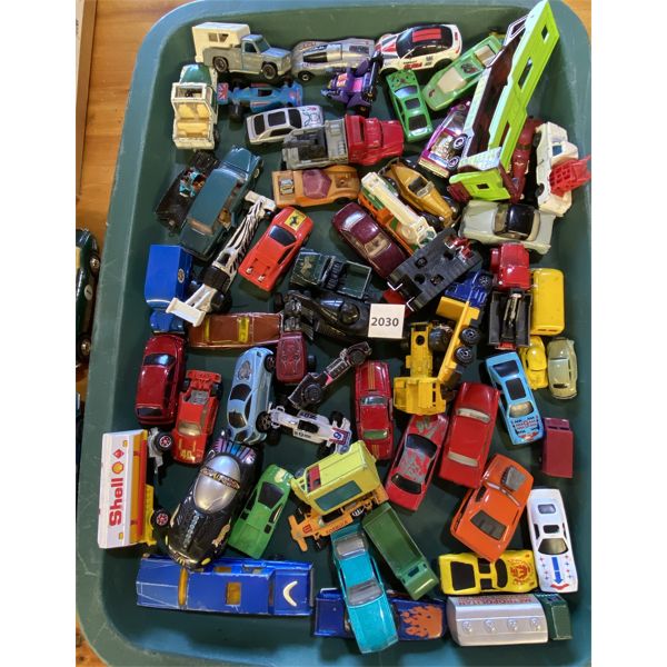 JOB LOT - QTY MISC 1/64 SCALE TOY CARS