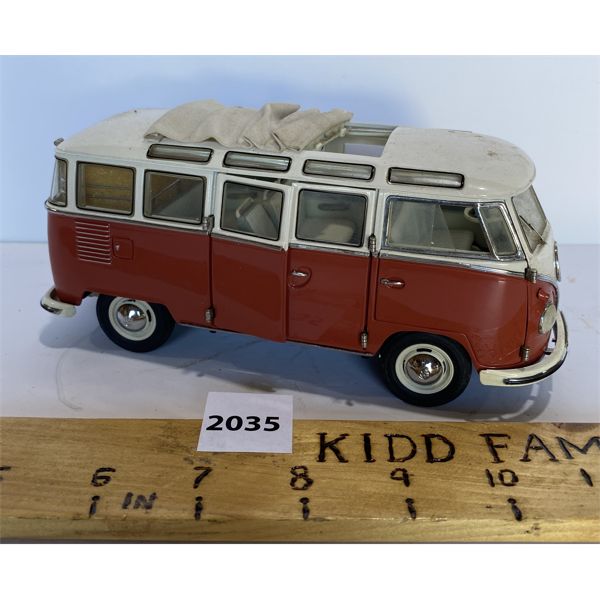 FRANKLIN MINT 1/24 SCALE DIECAST 1962 VW MICROBUS 