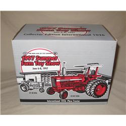 IH 1026 '97 Summer Show