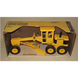 JD Motor Grader in Brown & white box