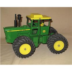 Custom JD 7520 w/ Duals, Hydraulics, Lights & more