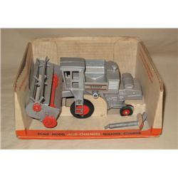 AC Gleaner 1/32nd Scale Combine in Bubble Box