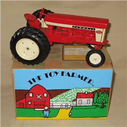 RARE Original IH 560 with Duals TOY FARMER in ORIGINAL BOX!