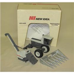 NI 1/32nd Scale Self-propelled uni-harvester