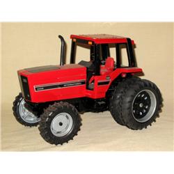 IH 5488 FWA w/ Duals