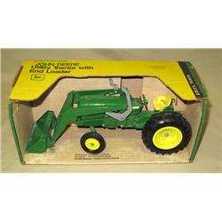 JD Round Nose 2030 Utility Tractor w/ loader in Y&G box