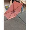 Image 2 : HAVANA CORAL MARKET UMBRELLA WITH ALUMINUM POLE