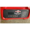 Image 8 : LOT OF EXTENTION CORDS, SHOPLIGHTS AND BATTERY CHARGER