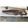 Image 2 : FISHING ROD AND LEATHER HARDSIDE CASE