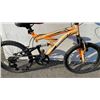 Image 2 : SMALL ORANGE HUFFY BIKE