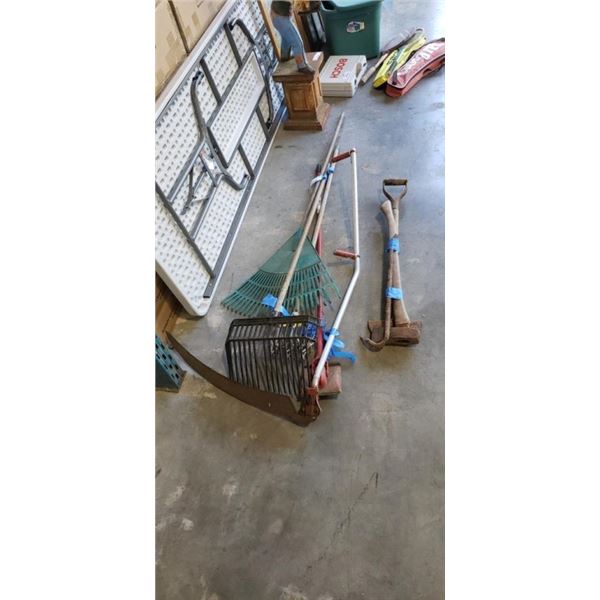 BUNDLE OF GARDEN TOOLS, SCYTHE, RAKES