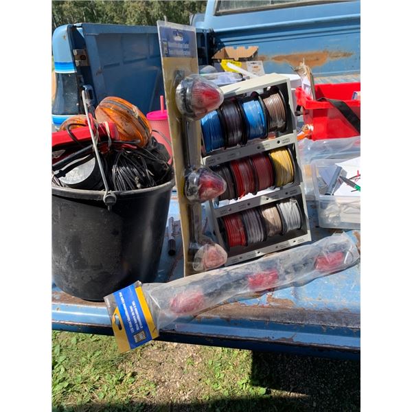 Wire, Radio, pail of lights