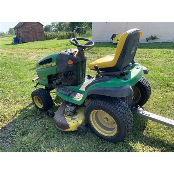 JD LA130 riding lawnmower