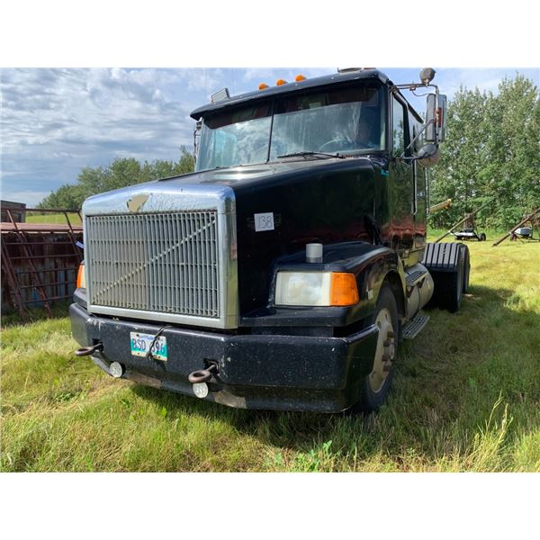 1990 Volvo tractor truck