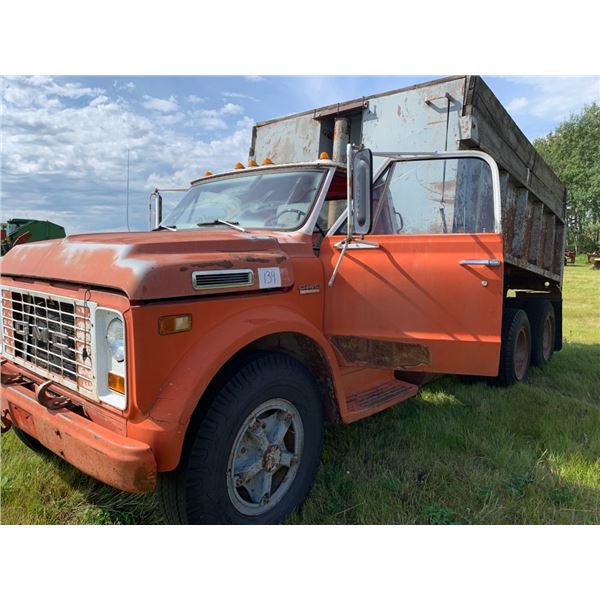 1972 GMC Tandem gravel dump truck