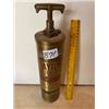Image 1 : Brass fire extinguisher (full)