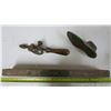 Image 3 : Antique Wooden level + Cast Iron shoe makers foot + Antique hand drill