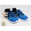 Image 1 : NEW BOYS SHOE SIZE 4
