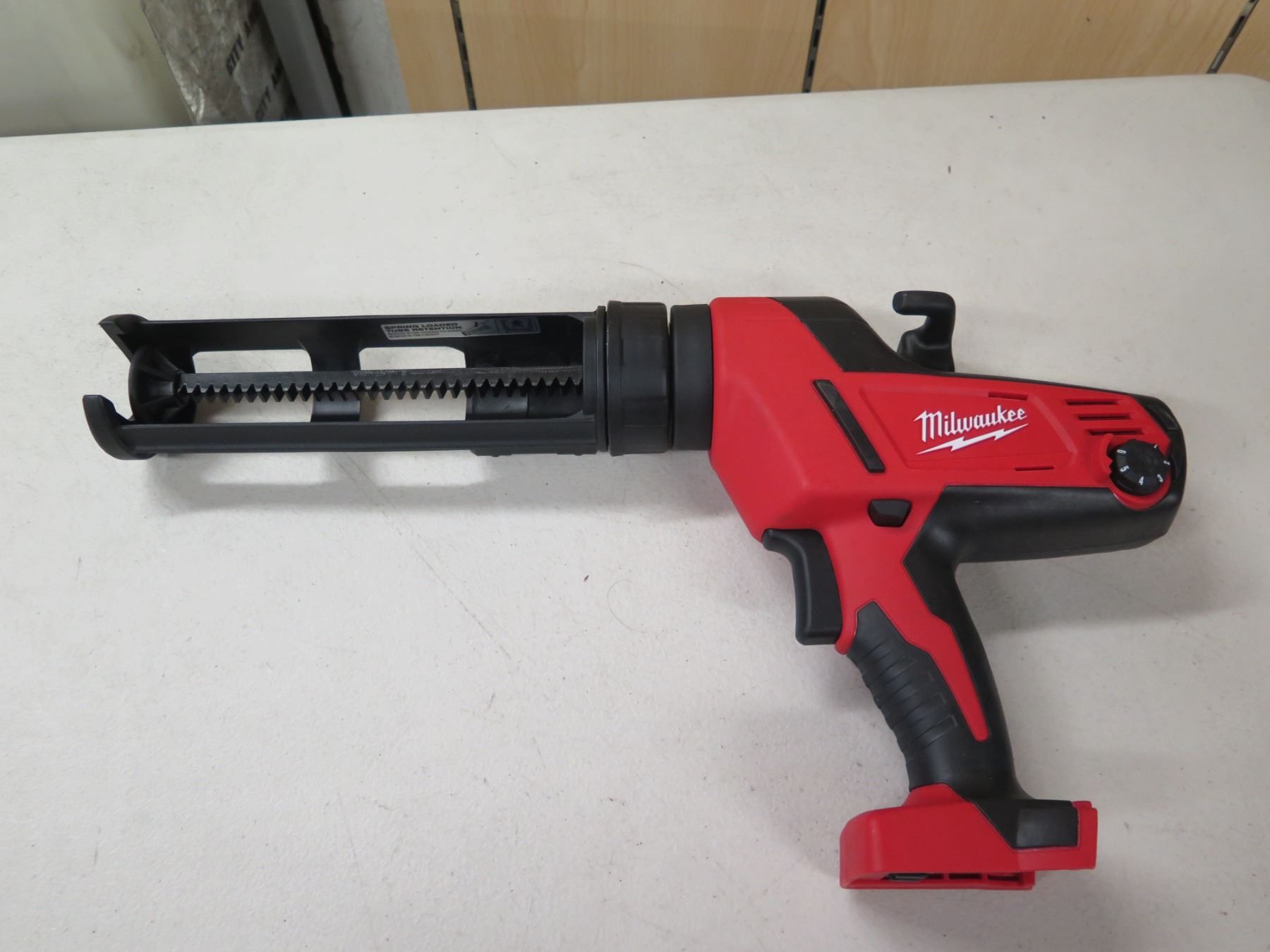 Milwaukee 2641-20 M12 Cordless Caulk And Adhesive Gun (Tool Only, Open Box)