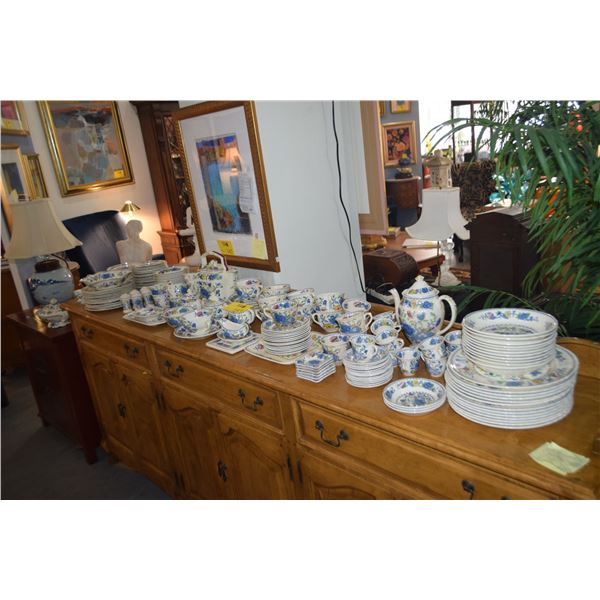 MASON'S 'REGENCY' PLANTATION COLONIAL IRONSIDE ENGLISH CHINA  (198 PCS)