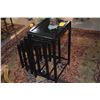 Image 2 : BLACK LACQUER NESTING TABLES (4 PCS)