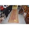 Image 2 : ORIENTAL HAND KNOTTED WOOL PILE RUNNER, THE RED RUST FIELD W/A FLORAL VINE MOTIF IN SHADES OF DEEP T