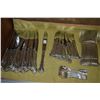 Image 8 : TOWLE STERLING FLATWARE (3,818 G W/O KNIVES, CARVING SET & PIE SERVERS) (164 PCS)