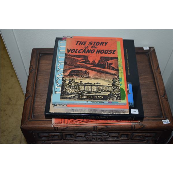 COLLECTION OF BOOKS ON ARCHITECTURE (7 PCS)