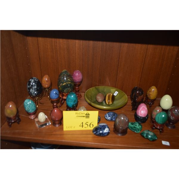 COLLECTION OF SEMI-PRECIOUS STONE EGGS, HEARTS, BOWL, ETC. (28 PCS)