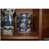 Image 2 : BLUE & WHITE STANDING EMPERORS, CLOISONNE COVERED JAR & PLATE & TEA CADDY (6 PCS)
