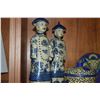 Image 4 : BLUE & WHITE STANDING EMPERORS, CLOISONNE COVERED JAR & PLATE & TEA CADDY (6 PCS)